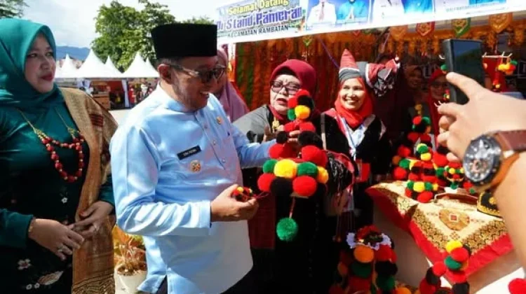 180 Baju Milik Padang Magek Sita Perhatian Pengunjung Festival Minangkabau