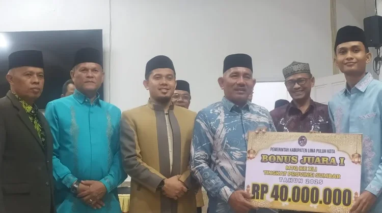Lima Puluh Kota Serahkan Bonus Kafilah MTQ, Siap Pertahankan Juara Umum Ketiga