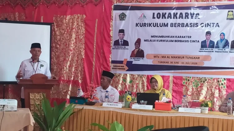 Pondok Pesantren Al-Makmur Tunggkar Siapkan Santri Hadapi Era Society 5.0