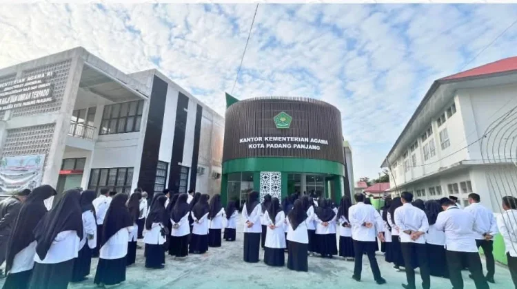 Kasubbag TU Sampaikan Agenda Motivasi Apel
