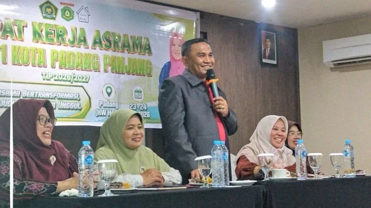 Kakankemenag Buka Raker Asrama MAN Panjang