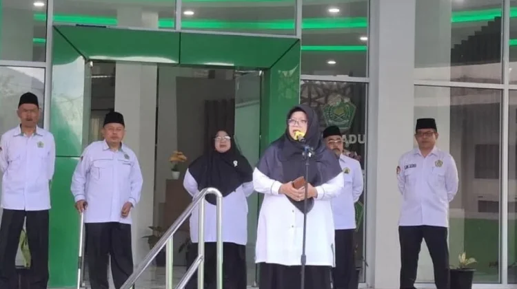 Kasubag TU Evaluasi Apel Rutin Panjang