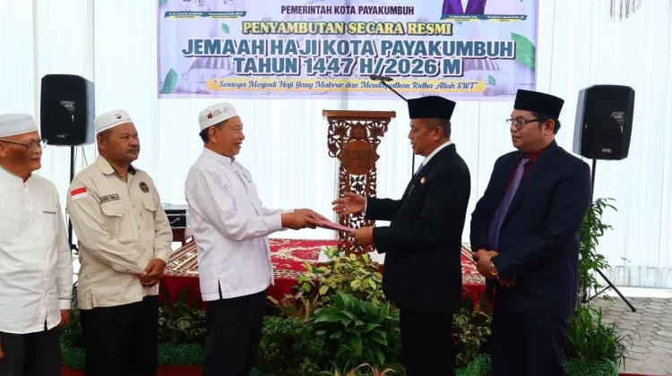 Pemko Payakumbuh Sambut Haru Kepulangan 173 Jemaah Haji