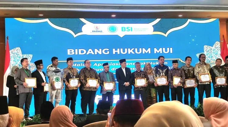 Dedikasi Penegakan Hukum, Wakil Rektor III UIN Bukittinggi Tuai Apresiasi MUI