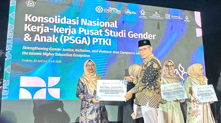 UIN Bukittinggi Raih Tiga Penghargaan Nasional PSGA PTKI 2026 di Cirebon