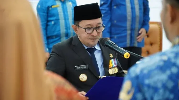 Lantik 12 Pejabat, Bupati Tegaskan Rotasi, Mutasi dan Promosi Akan Terus Bergulir