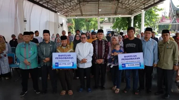 Sebanyak 47 Penerima Manfaat Terima Bantuan Berobat Tahap Dua Dari Pemkab