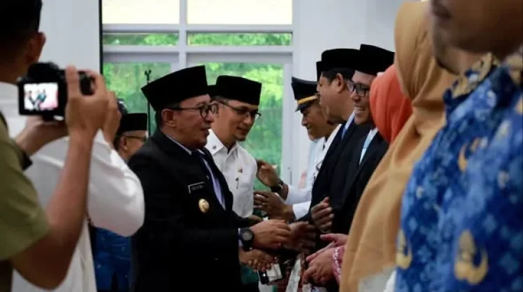 Lantik 12 Pejabat Manjerial, Bupati Tekankan Profesionalitas dan Inovasi