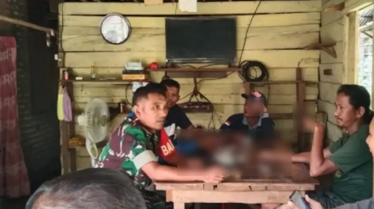 Babinsa Koramil 02/Pangkalan Ajak Warga Tolak Pungli di Jalan Rusa