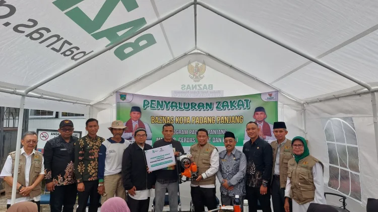 BAZNAS Padang Panjang Salurkan Rp21 Juta Bantuan Pertanian ke Mustahik