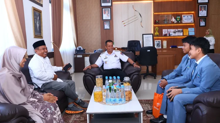 Olah Siput Sawah Jadi Abon Pelajar ICBS Payakumbuh Bidik FIKSI