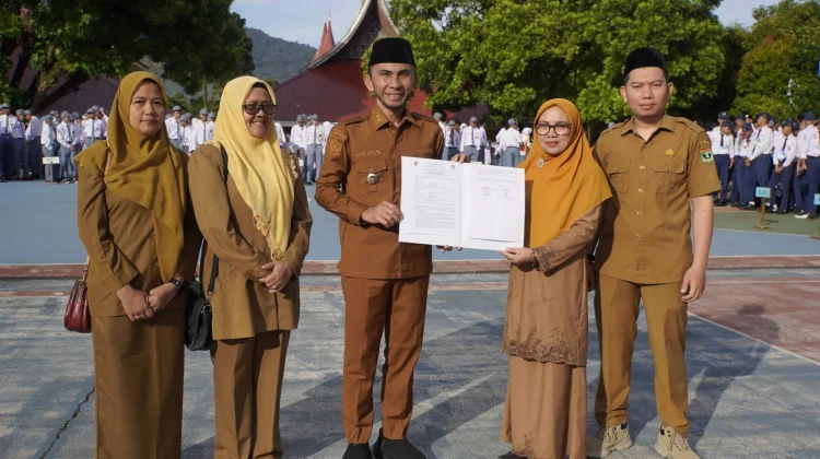 Hari Pertama Sekolah di Padang Panjang, Pemko Terapkan Masuk 06.25 WIB
