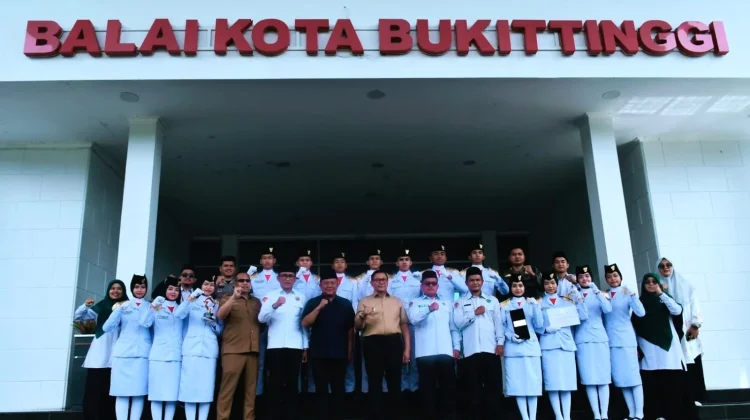 Wakili Sumbar: Kontingen MAN 1 Dilepas Menuju Panggung Nasional