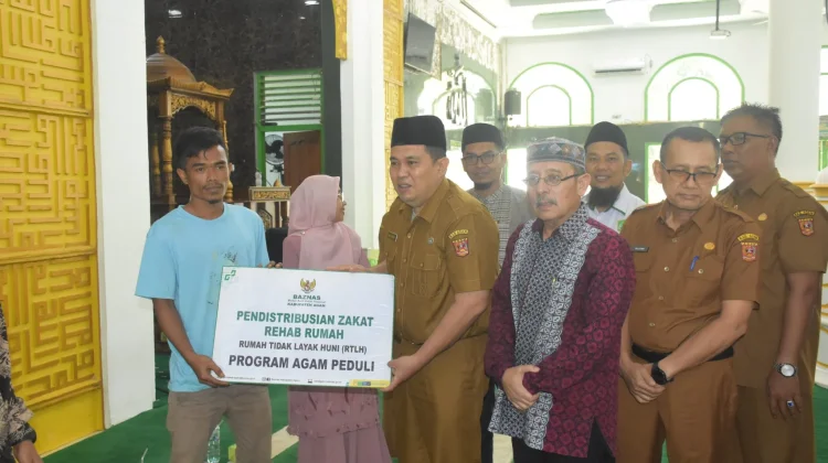 BAZNAS Agam Salurkan Zakat Rp799,6 Juta untuk 390 Mustahik