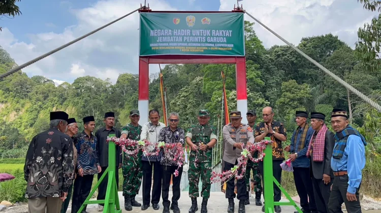 Dandim 0304 Agam Resmikan Jembatan Garuda Perkuat Akses Warga