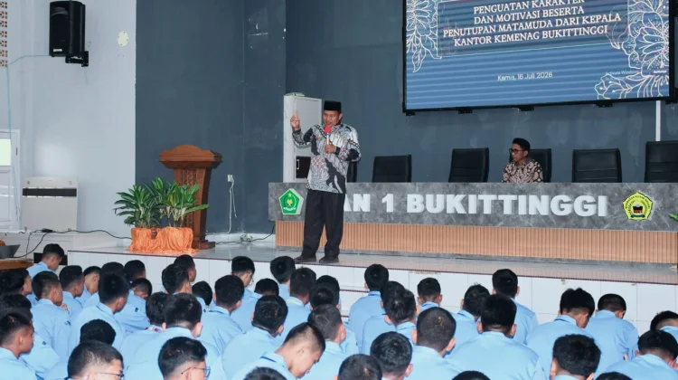 Kiat Sukses Menjadi Generasi Emas: Hebat, Cerdas, Berkualitas