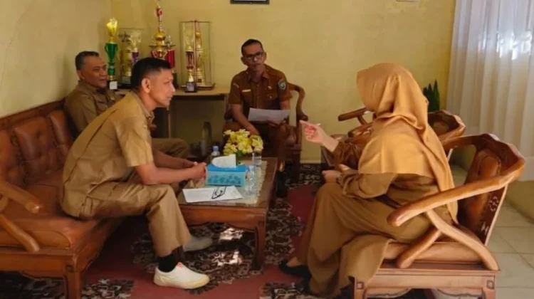 Kadis Pendidikan Pasaman Giat Monev MPLS di SMPN 1 Lubuk Sikaping