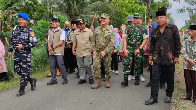 Dandim 0304/Agam Hadiri Penanaman Kedelai Bersama Presiden RI