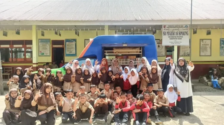 Lapak Baca TMMD/N  Kodim 0304/Agam Tanamkan Semangat Literasi Anak Nagari Sejak Dini