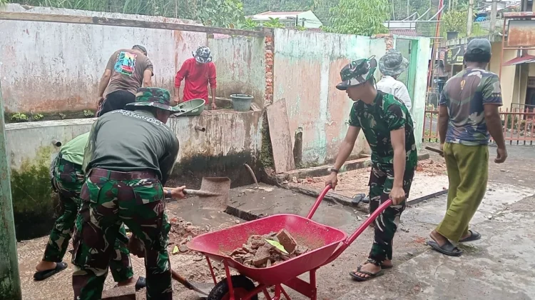 Satgas TMMD Ke-129 Kodim 0304/Agam Bersama Warga Bangun MCK Musala Nurul Huda