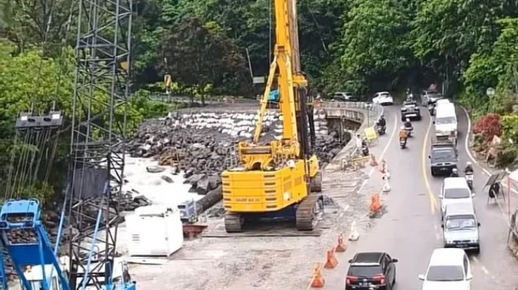 Gerusan Dasar Sungai Akibat Penyempitan Alur Ancam KekuatanI BORPILE