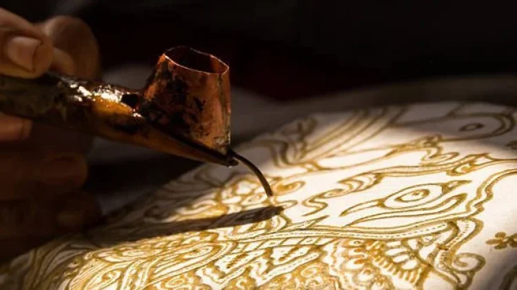 Mengapa Kerajinan Tradisional Tetap Bertahan di Era Modern?