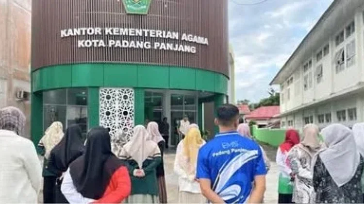 Kasi PAI Pimpin Apel, Sampaikan Duka Pascabencana Longsor MAN 3 Padang Panjang