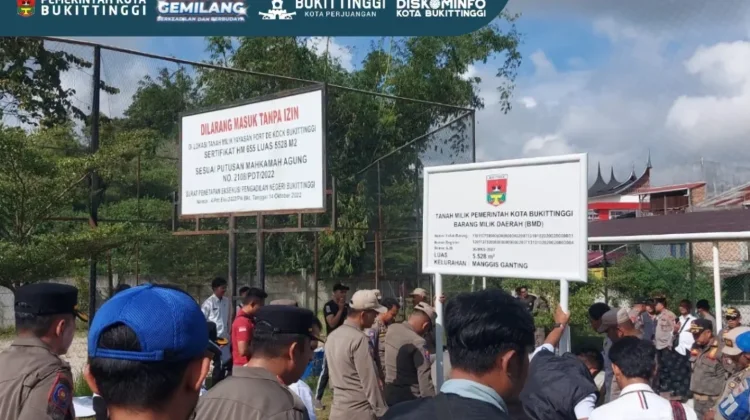 Pemko Bukittinggi Pasang Plang Amankan Aset Daerah