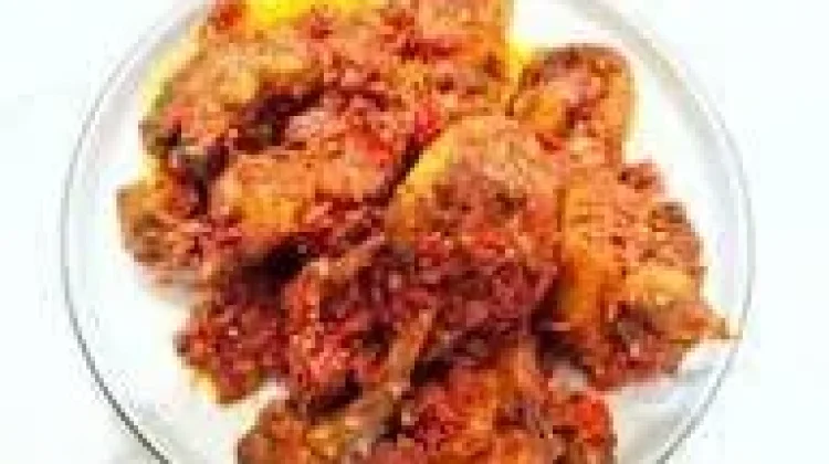 Goreng Ayam balado yang pedas, gurih dan beraroma harum