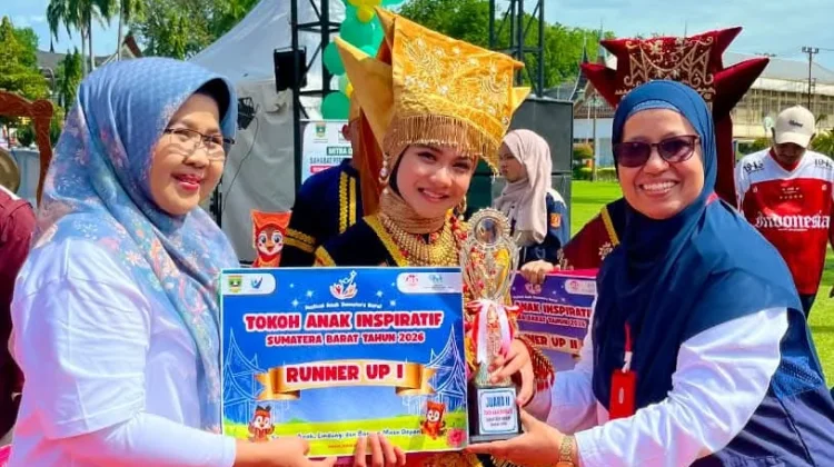 Siswi MTsN 1 Bukittinggi Runner Up Tokoh Anak Inspiratif
