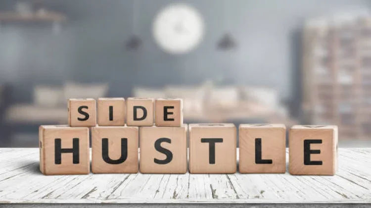 Side Hustle di Era Digital, Cuan Tambahan, atau Beban Baru?