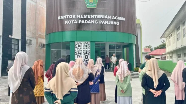 Apel Pagi Rutin, Kasi PAI Sampaikan Arahan dan Informasi Agenda