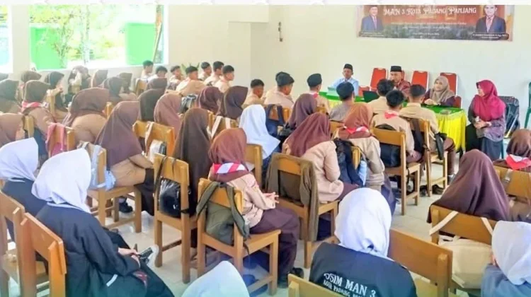 MAN 3 Padang Panjang Bekali Murid Nilai