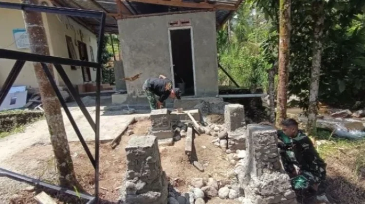 Satgas TMMD 129 Kodim 0304/Agam Wujudkan MCK Layak Demi Kenyamanan Jamaah