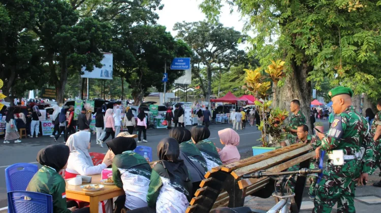 Kodim 0307 Gelar Bakti Kesehatan Gratis Di CFD Cinduo Mato