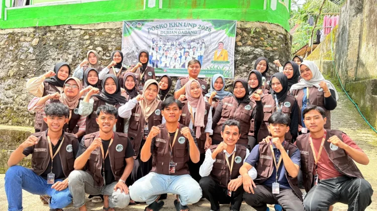 KKN Mahasiswa UNP Berhasil, Website Nagari Durian Gadang Go Digital