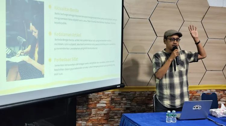RRI Bukittinggi Laksanakan Workshop Teknik Penulisan Berita dan Artikel