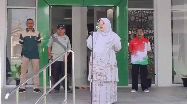 Kasi Madrasah Kemenag Padang Panjang Pimpin Apel, Sampaikan Agenda