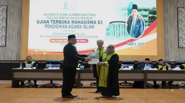 Disertasi tentang BKMT Antarkan Abdul Azis Raih Gelar Doktor di UIN Bukittinggi