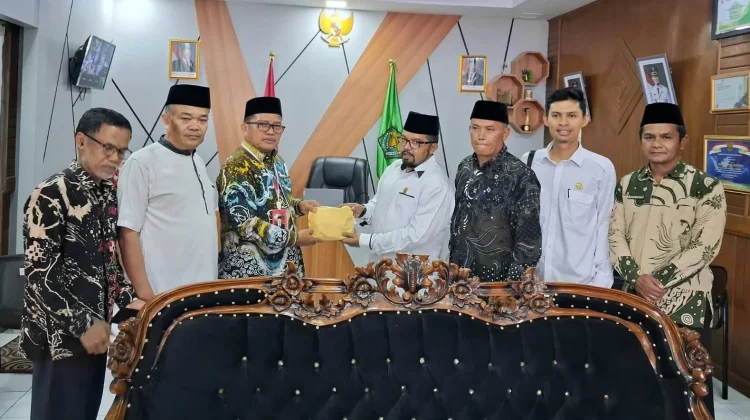 Sedekah Berkah: Kemenag Serahkan Infak ASN dan Madrasah kepada BAZNAS