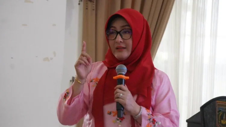 Dekranasda Padang Panjang Latih IKM Kuasai Public Speaking