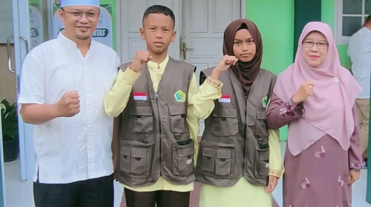 Dua Siswa Terbaik MTsN 1 Bukittinggi Berlaga di Robotik Malaysia