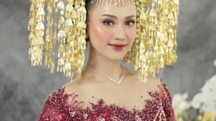 Empat Bagian Utama Membentuk Suntiang Minangkabau