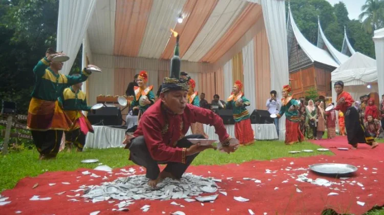 Tari Piriang Suluah, Warisan Budaya Khas Padang Panjang