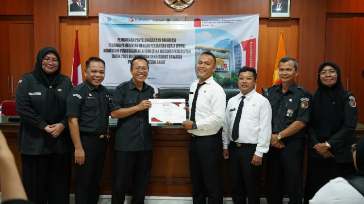 Bawaslu Sumbar Tutup Orientasi PPPK, SDM Jadi Kunci Pengawasan Pemilu 2029