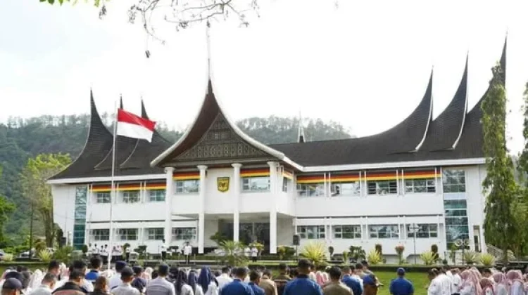 Tanah Datar Raih Predikat "Sangat Baik" pada Evaluasi Pelayanan Publik Tahun 2025