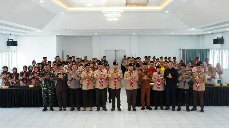 Wako Hendri Arnis Dilantik Jadi Ketua Mabicab, Lepas 32 Pramuka ke Jamnas