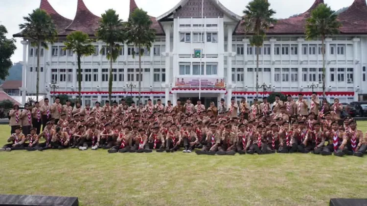 Kwarda Sumbar lepas 762 Pramuka menuju Jamnas XII 2026 dari Padang Panjang
