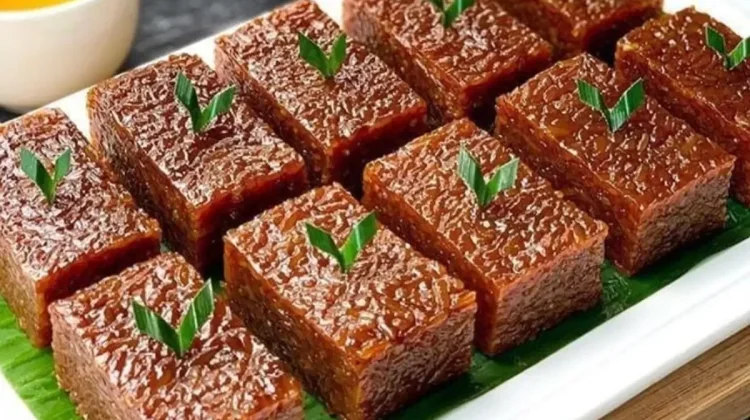 Wajik Ketan Merah Camilan Jadul yang Manis, dan Bikin Rindu