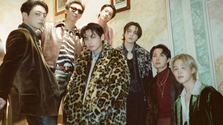 BTS “NORMAL” Debut di Billboard Pop Airplay